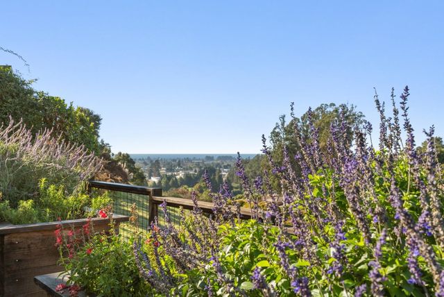 3705 Tiffani Court, Santa Cruz, CA 95065