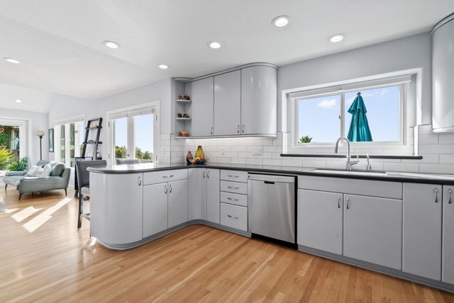 3705 Tiffani Court, Santa Cruz, CA 95065