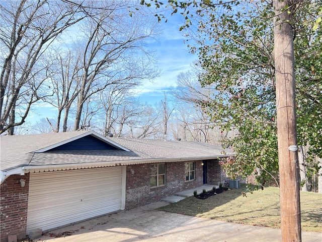 1006 S G Street, Rogers, AR 72756