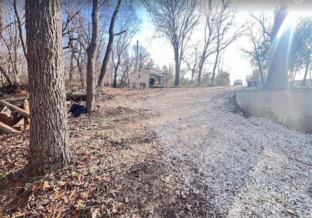 1006 S G Street, Rogers, AR 72756