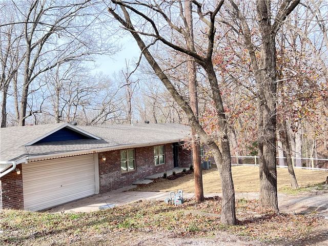 1006 S G Street, Rogers, AR 72756