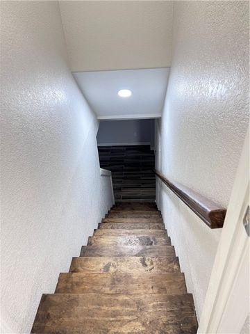 1006 S G Street, Rogers, AR 72756