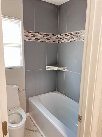 1006 S G Street, Rogers, AR 72756