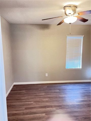 1006 S G Street, Rogers, AR 72756