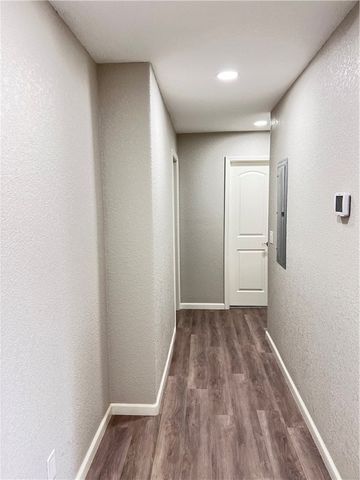 1006 S G Street, Rogers, AR 72756