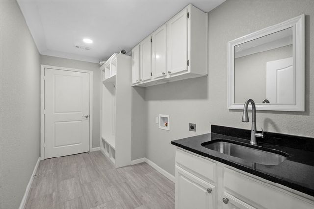 1006 S G Street, Rogers, AR 72756