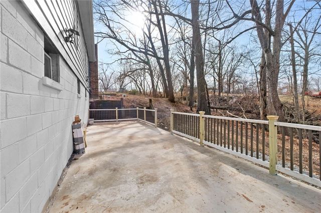 1006 S G Street, Rogers, AR 72756