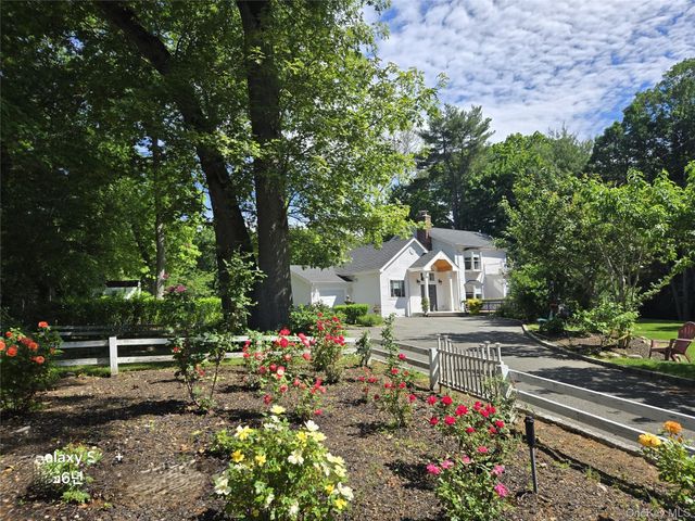 249 Cold Spring Road, Syosset, NY 11791