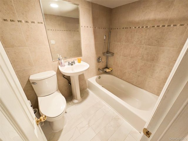 249 Cold Spring Road, Syosset, NY 11791
