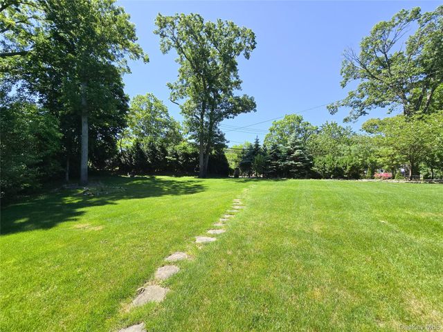 249 Cold Spring Road, Syosset, NY 11791