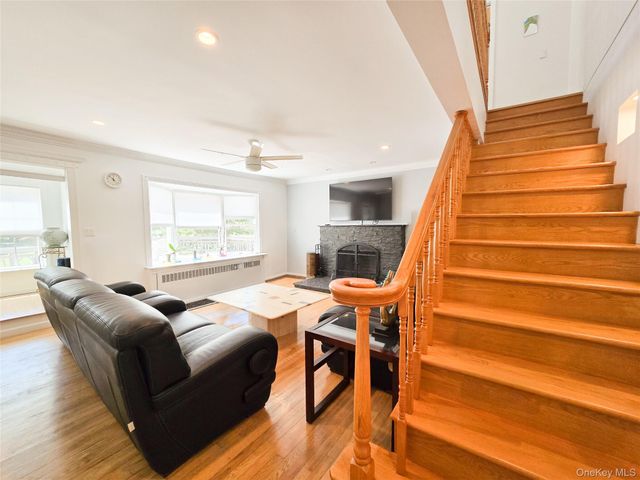 249 Cold Spring Road, Syosset, NY 11791