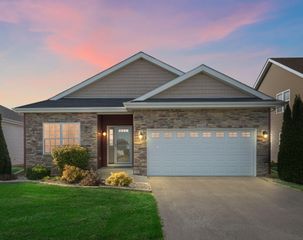10138 Privet Drive, Crown Point, IN 46307