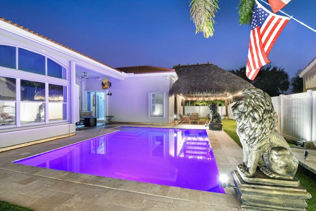 6405 Shadow Creek Village Circle E, Lake Worth, FL 33463