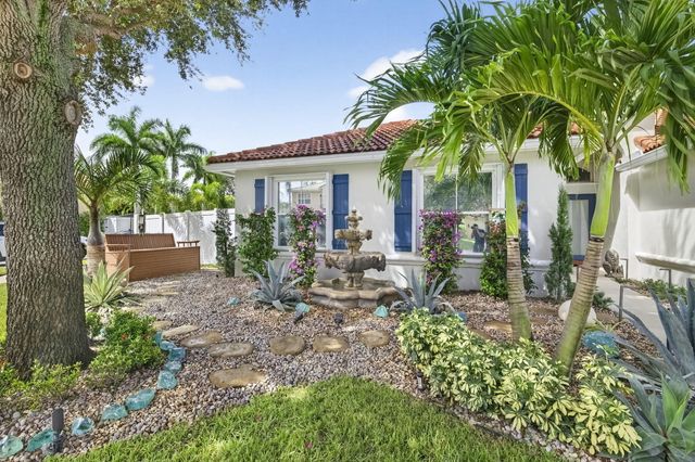 6405 Shadow Creek Village Circle E, Lake Worth, FL 33463