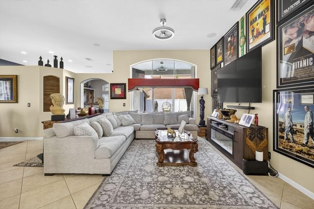 6405 Shadow Creek Village Circle E, Lake Worth, FL 33463