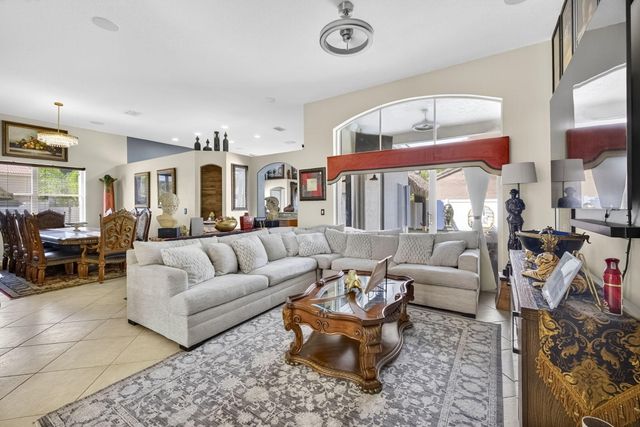 6405 Shadow Creek Village Circle E, Lake Worth, FL 33463