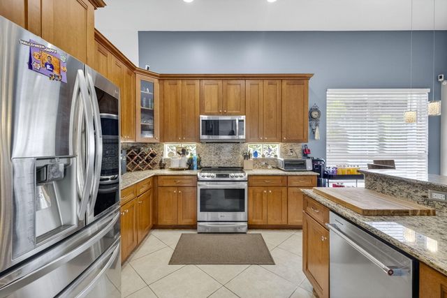 6405 Shadow Creek Village Circle E, Lake Worth, FL 33463