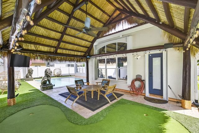 6405 Shadow Creek Village Circle E, Lake Worth, FL 33463