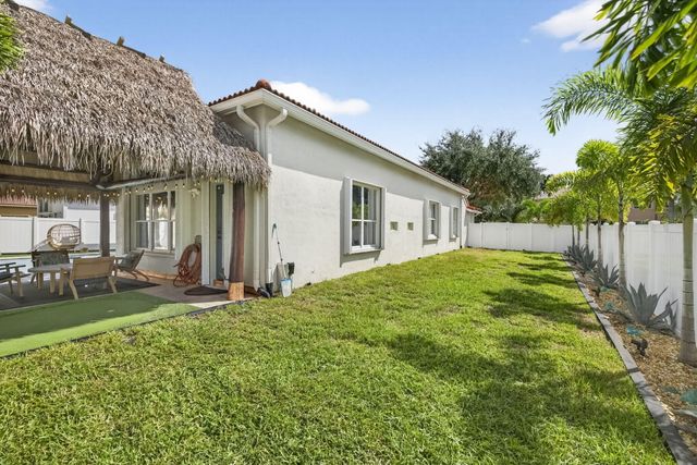 6405 Shadow Creek Village Circle E, Lake Worth, FL 33463