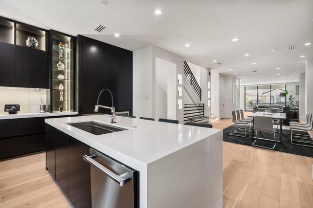 1918 Brun Street, Houston, TX 77019