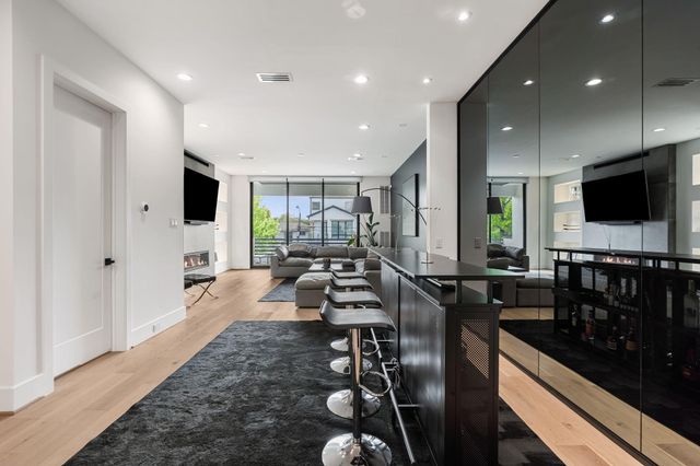 1918 Brun Street, Houston, TX 77019