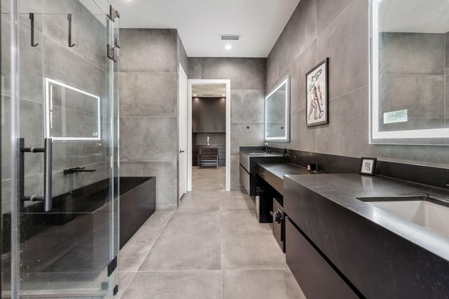 1918 Brun Street, Houston, TX 77019