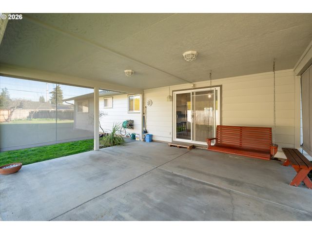 472 SPRINGDALE Ave, Springfield, OR 97477