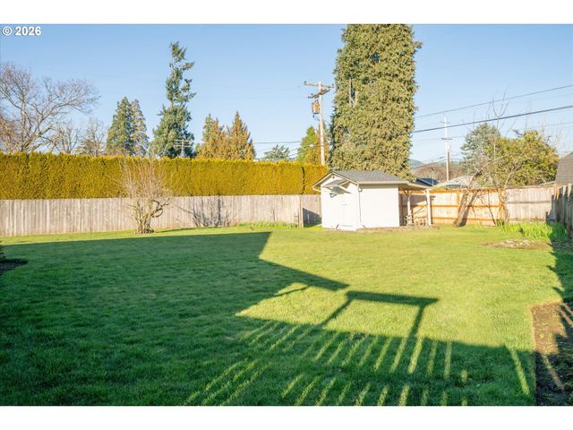 472 SPRINGDALE Ave, Springfield, OR 97477