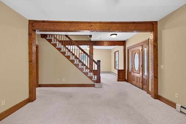 594 Slocum Rd, Dartmouth, MA 02747