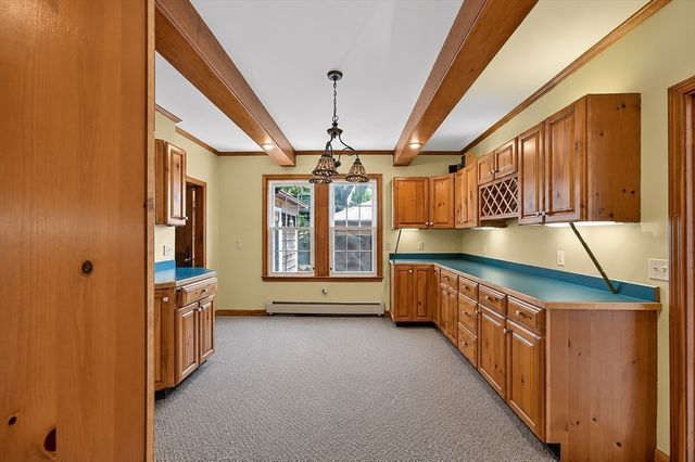 594 Slocum Rd, Dartmouth, MA 02747