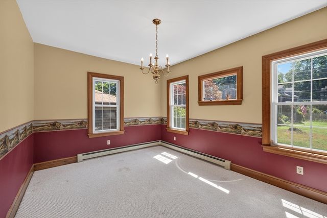 594 Slocum Rd, Dartmouth, MA 02747