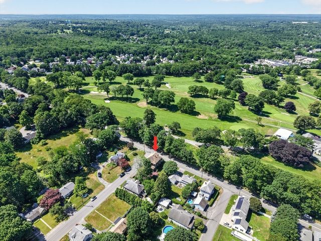 594 Slocum Rd, Dartmouth, MA 02747