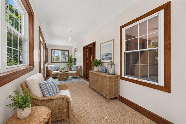 594 Slocum Rd, Dartmouth, MA 02747