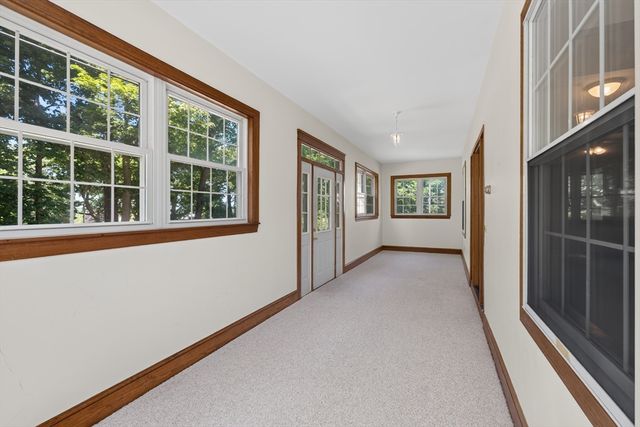 594 Slocum Rd, Dartmouth, MA 02747