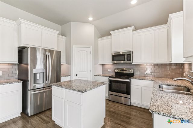 708 Holstein Drive, Belton, TX 76513