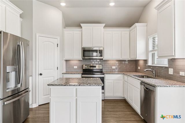 708 Holstein Drive, Belton, TX 76513