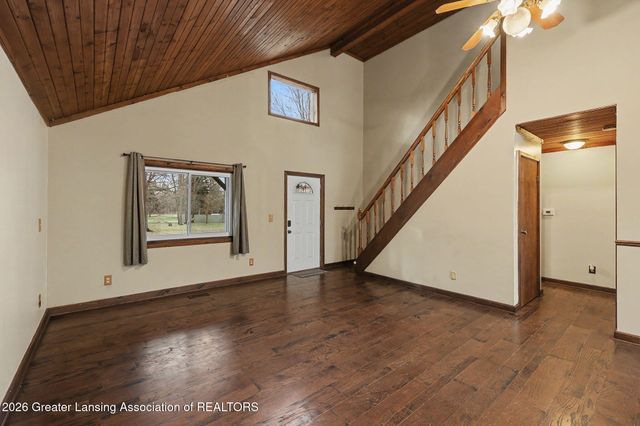 3161 Island Highway, Charlotte, MI 48813