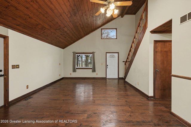 3161 Island Highway, Charlotte, MI 48813