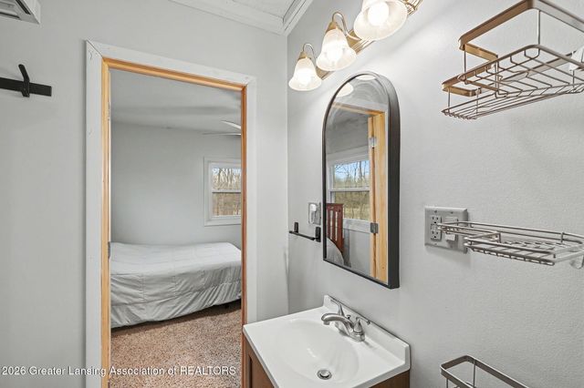 3161 Island Highway, Charlotte, MI 48813