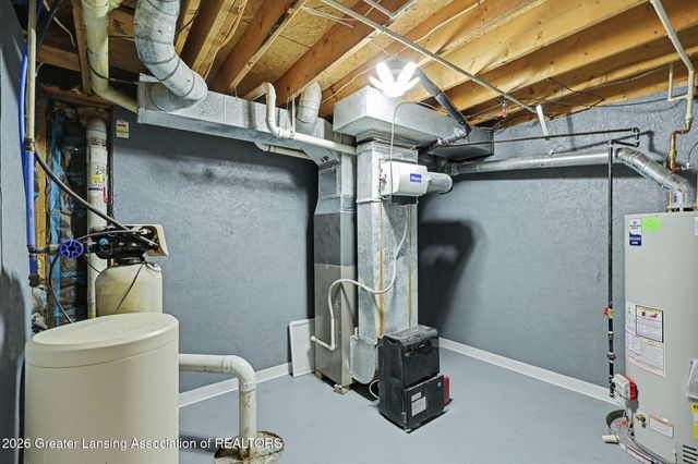 3161 Island Highway, Charlotte, MI 48813