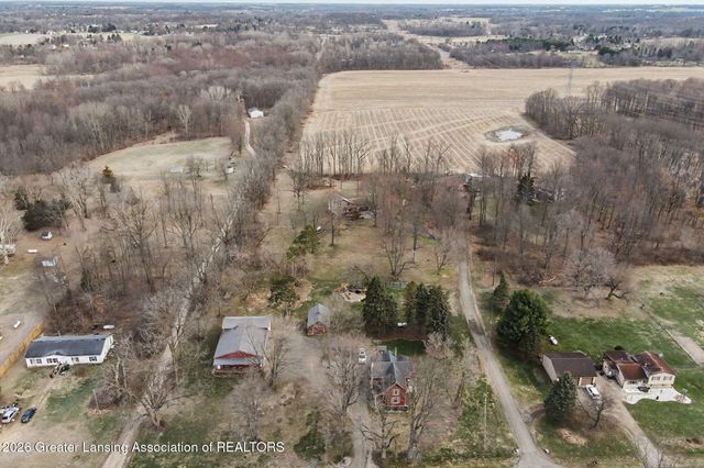 3161 Island Highway, Charlotte, MI 48813