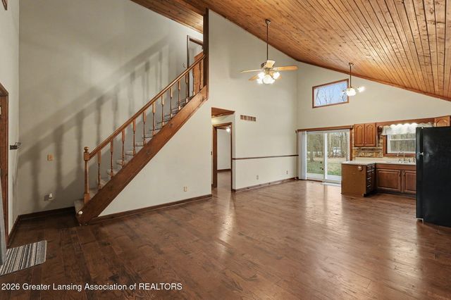 3161 Island Highway, Charlotte, MI 48813