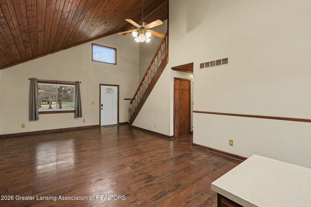 3161 Island Highway, Charlotte, MI 48813