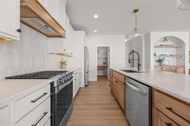 5396 Silver Rock Dr, Marion, IA 52302