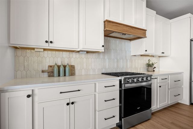 5396 Silver Rock Dr, Marion, IA 52302