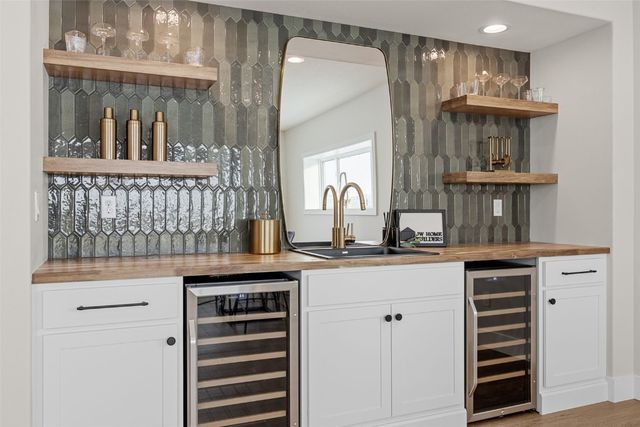 5396 Silver Rock Dr, Marion, IA 52302