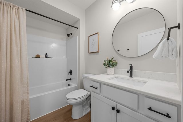 5396 Silver Rock Dr, Marion, IA 52302