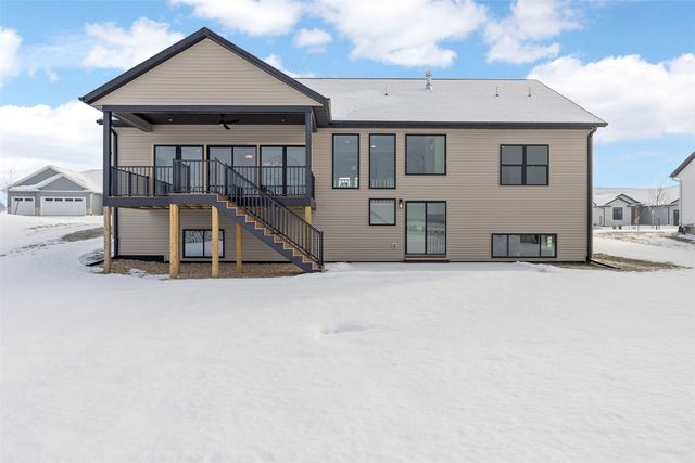 5396 Silver Rock Dr, Marion, IA 52302