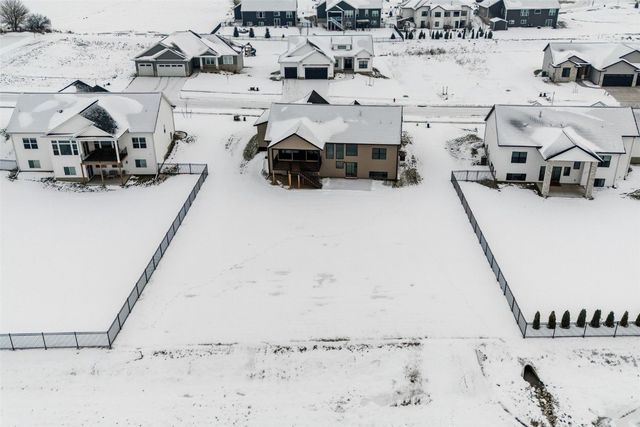 5396 Silver Rock Dr, Marion, IA 52302