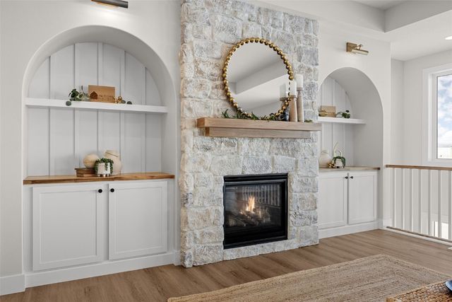 5396 Silver Rock Dr, Marion, IA 52302